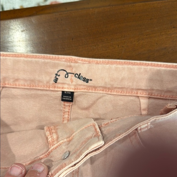 Girls pink denim cargo skirt - Picture 2 of 4